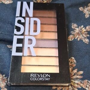 Revlon Colorstay Looks Book Eyeshadow Palette 940 Insider